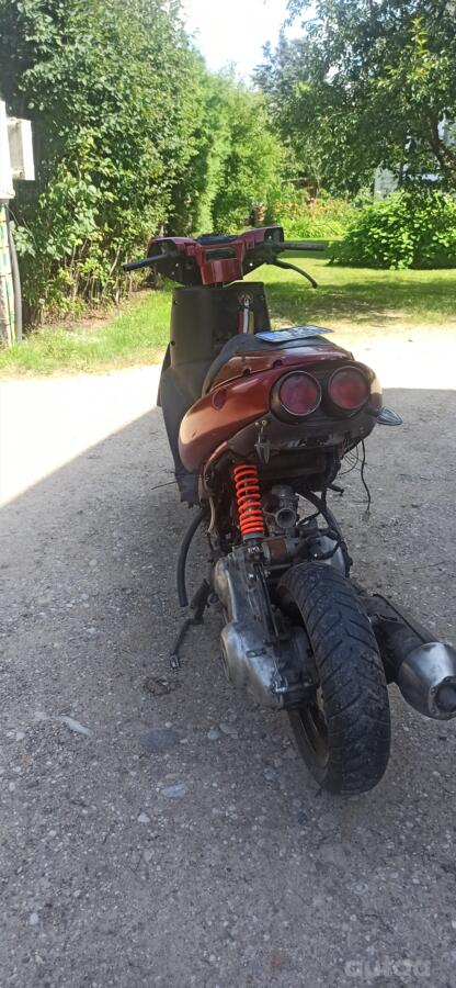 Aprilia SR