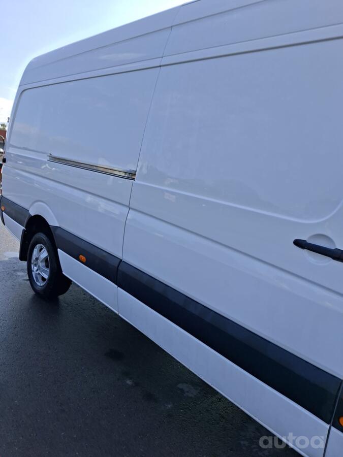 Mercedes-Benz Sprinter Second generation