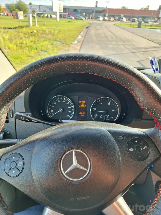 Mercedes-Benz Sprinter Second generation