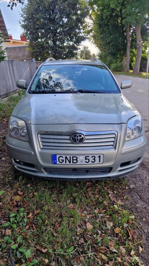 Toyota Avensis 2 generation wagon