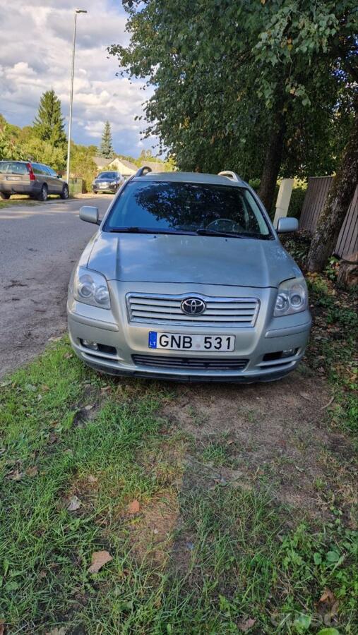 Toyota Avensis 2 generation wagon