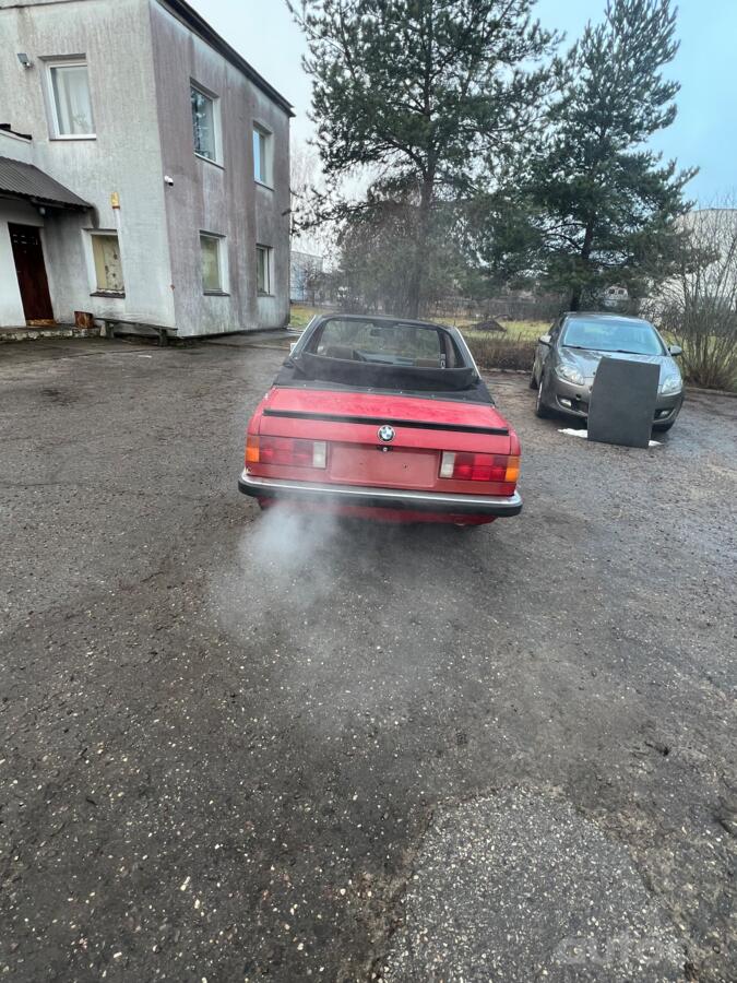 BMW 3 Series E30 Cabriolet