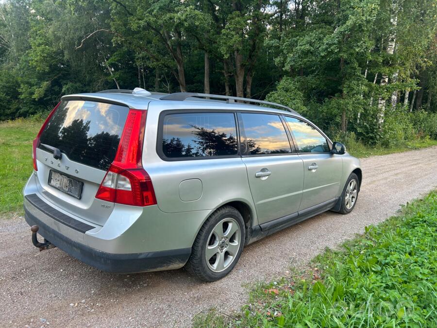Volvo V70 3 generation wagon