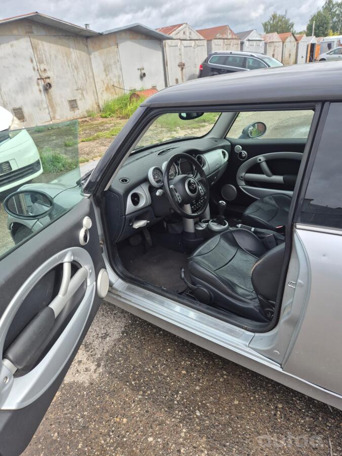 Mini Cooper R50 Hatchback