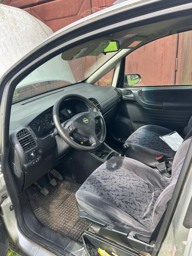 Opel Zafira A Minivan 5-doors