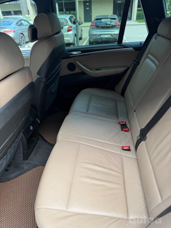 BMW X5 E70 Crossover