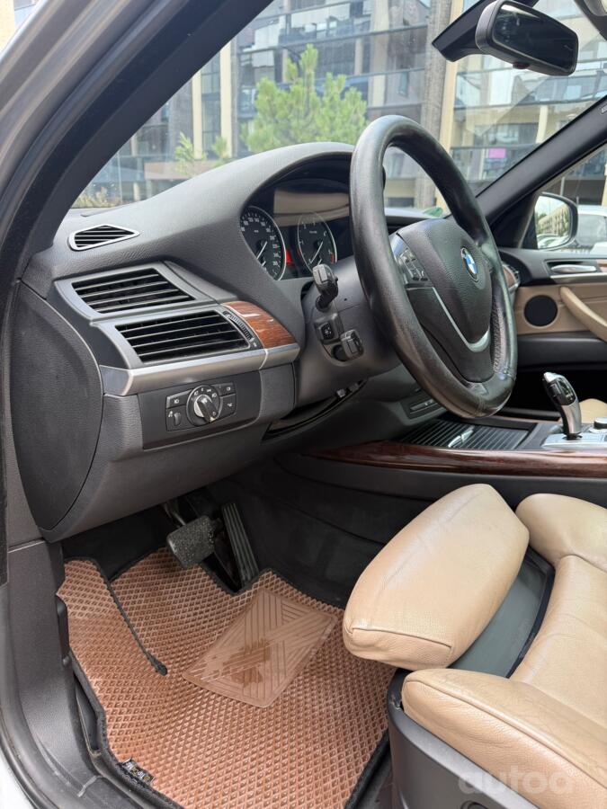 BMW X5 E70 Crossover