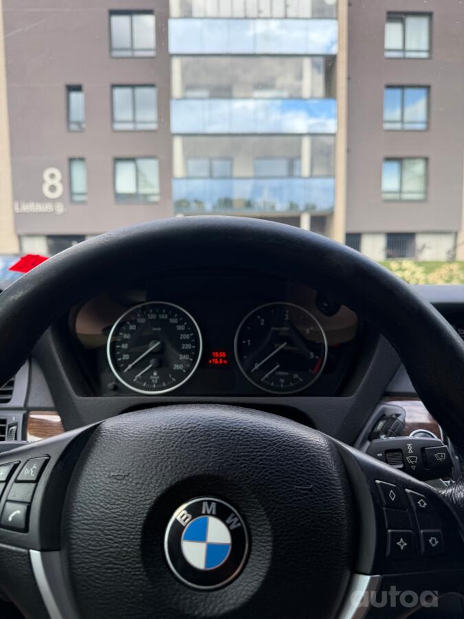 BMW X5 E70 Crossover