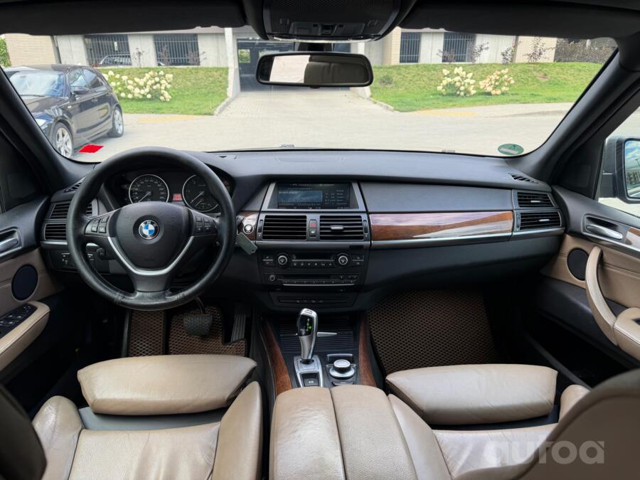 BMW X5 E70 Crossover