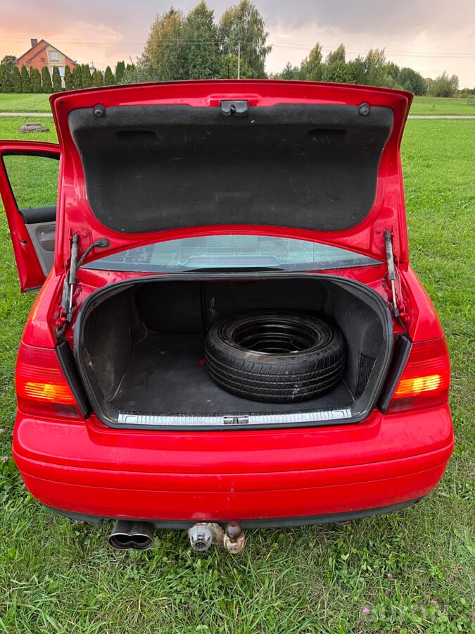 Volkswagen Jetta 4 generation Sedan