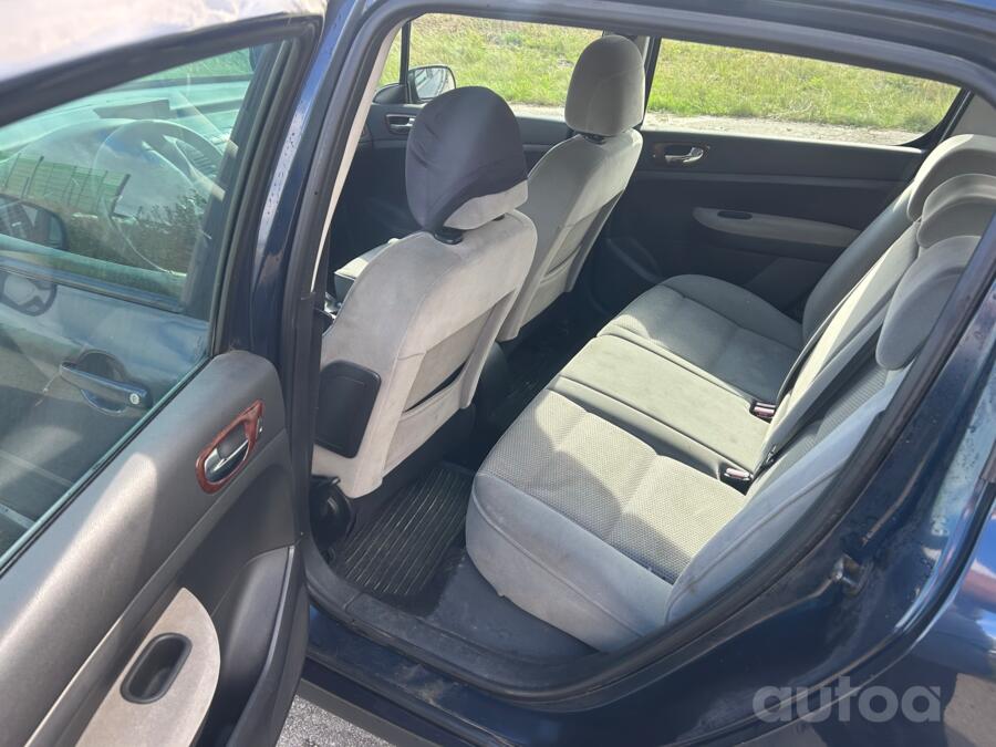 Peugeot 307 1 generation [restyling] Hatchback 5-doors