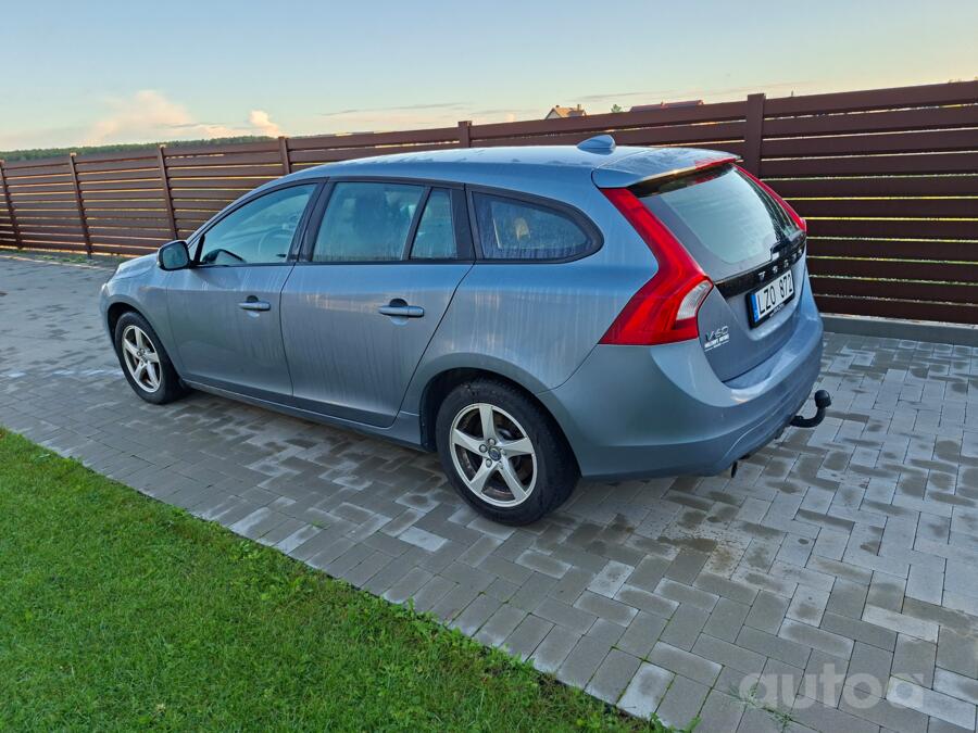 Volvo V60 1 generation [restyling] wagon 5-doors