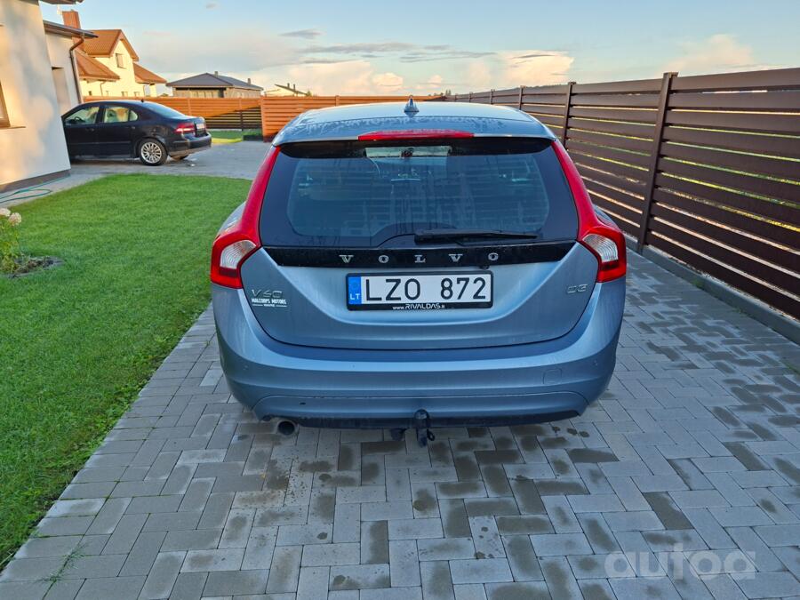 Volvo V60 1 generation [restyling] wagon 5-doors