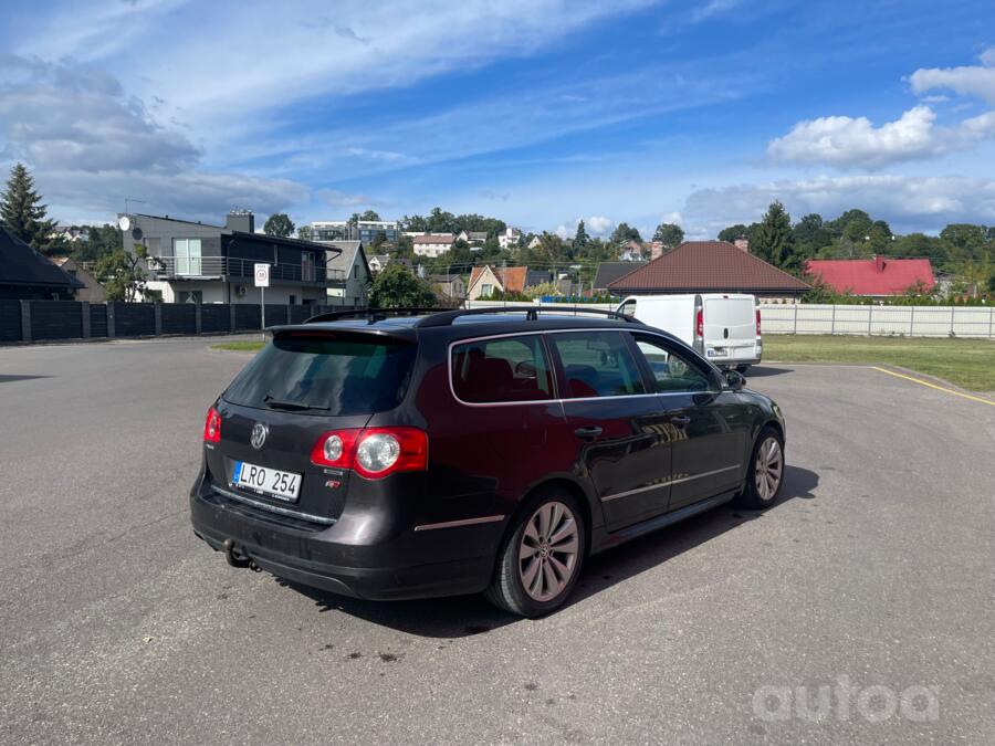 Volkswagen Passat B6 wagon 5-doors