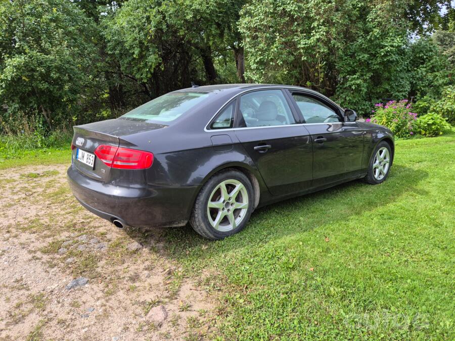 Audi A4 B8/8K Sedan 4-doors