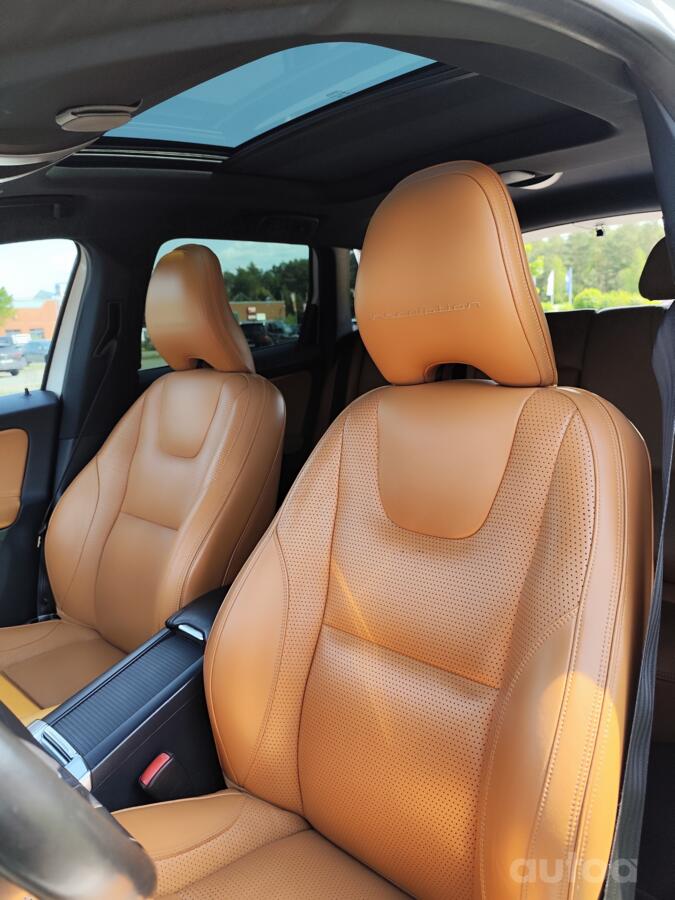 Volvo XC60 1 generation [restyling] Crossover