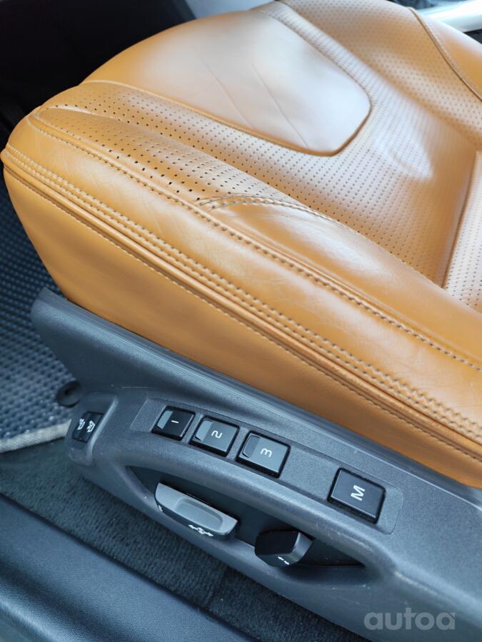 Volvo XC60 1 generation [restyling] Crossover