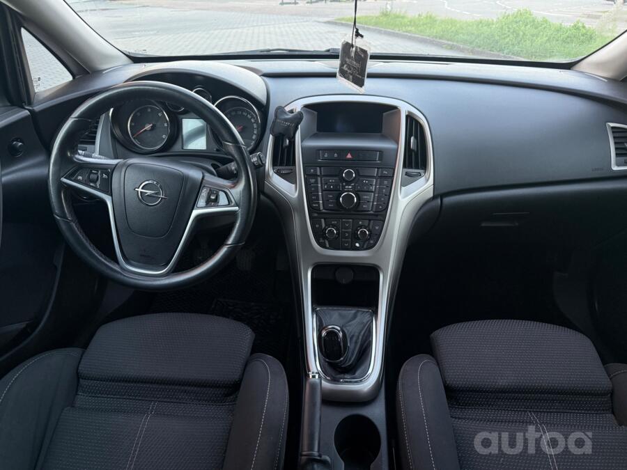 Opel Astra J Hatchback 5-doors