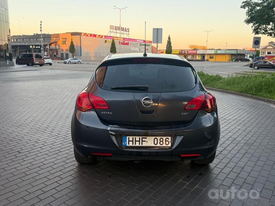 Opel Astra J Hatchback 5-doors