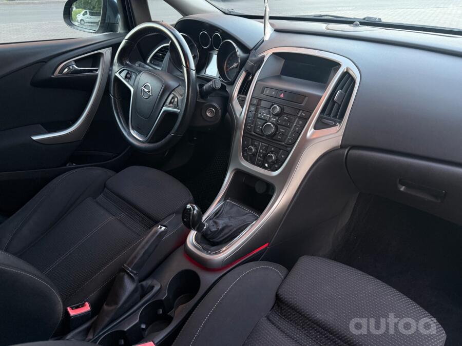 Opel Astra J Hatchback 5-doors