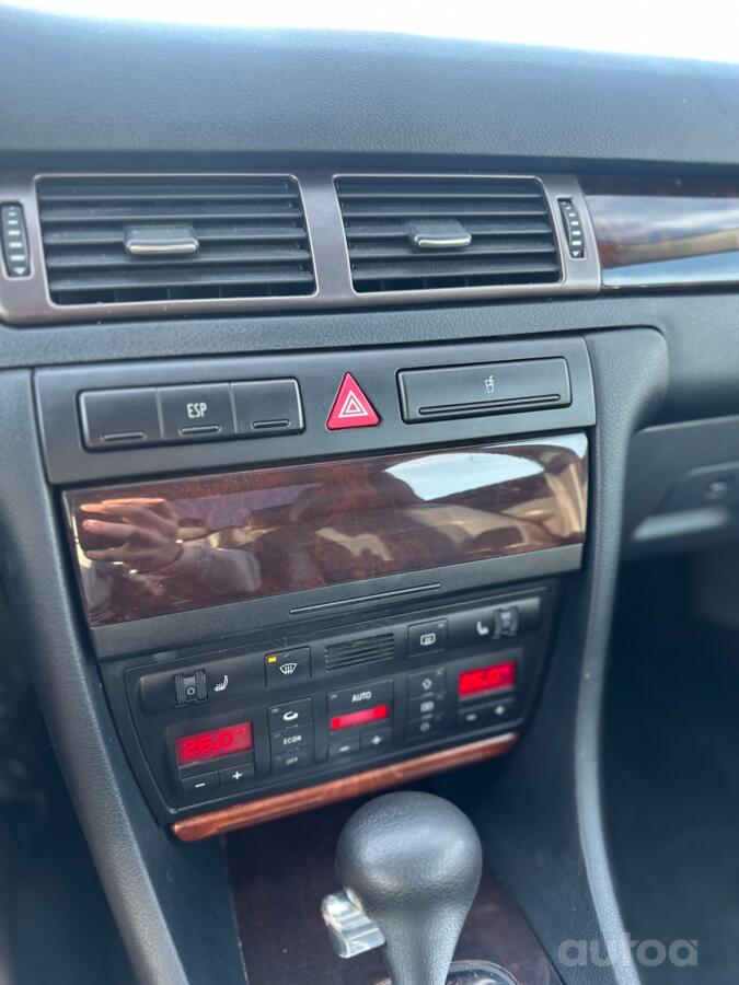 Audi A6 4B/C5 [restyling] Sedan
