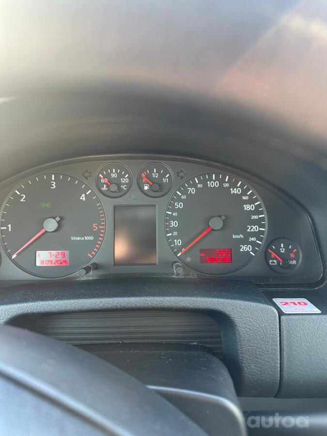 Audi A6 4B/C5 [restyling] Sedan