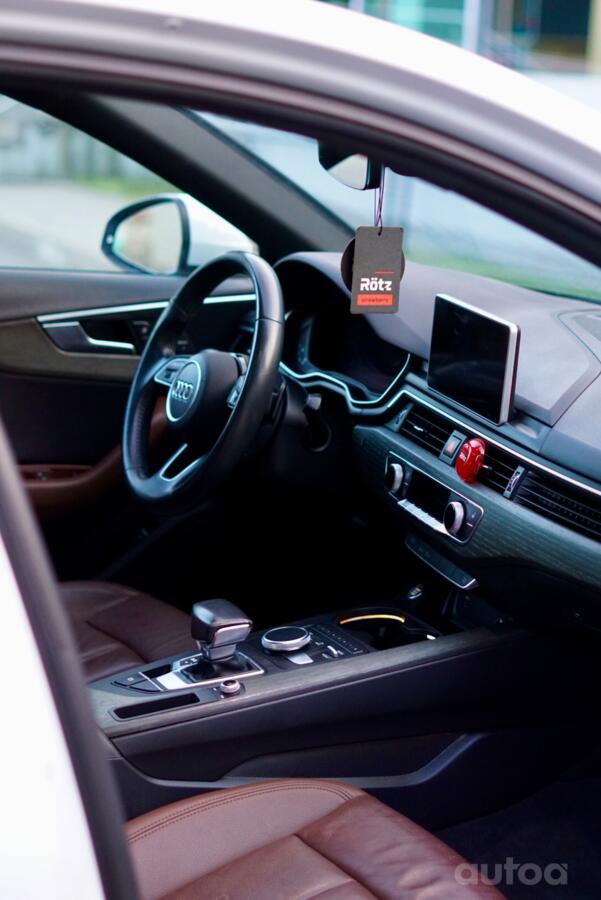 Audi A4 B9 Sedan