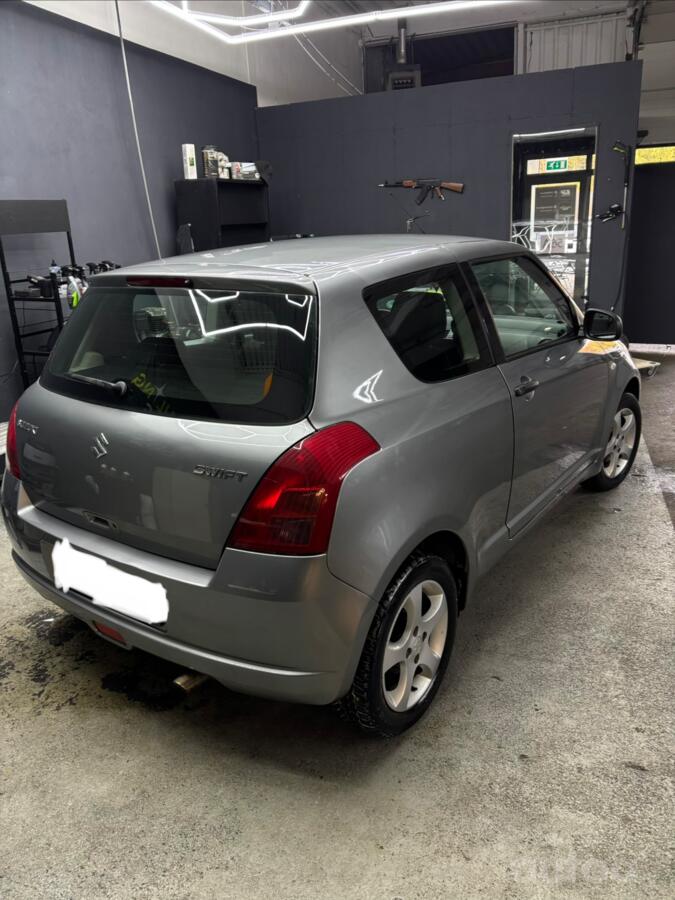 Suzuki Swift 3 generation Hatchback 3-doors