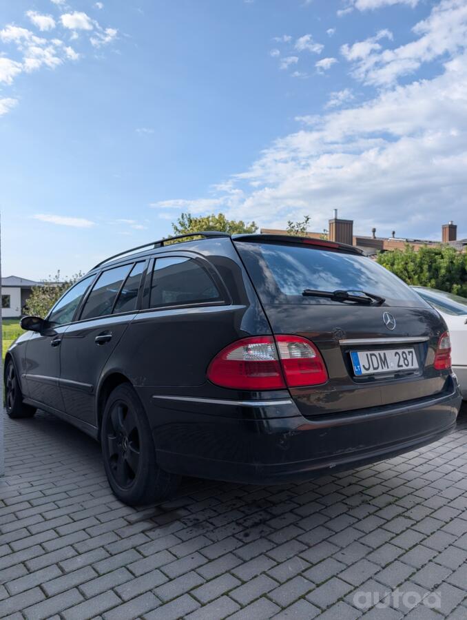 Mercedes-Benz E-Class W211 Sedan