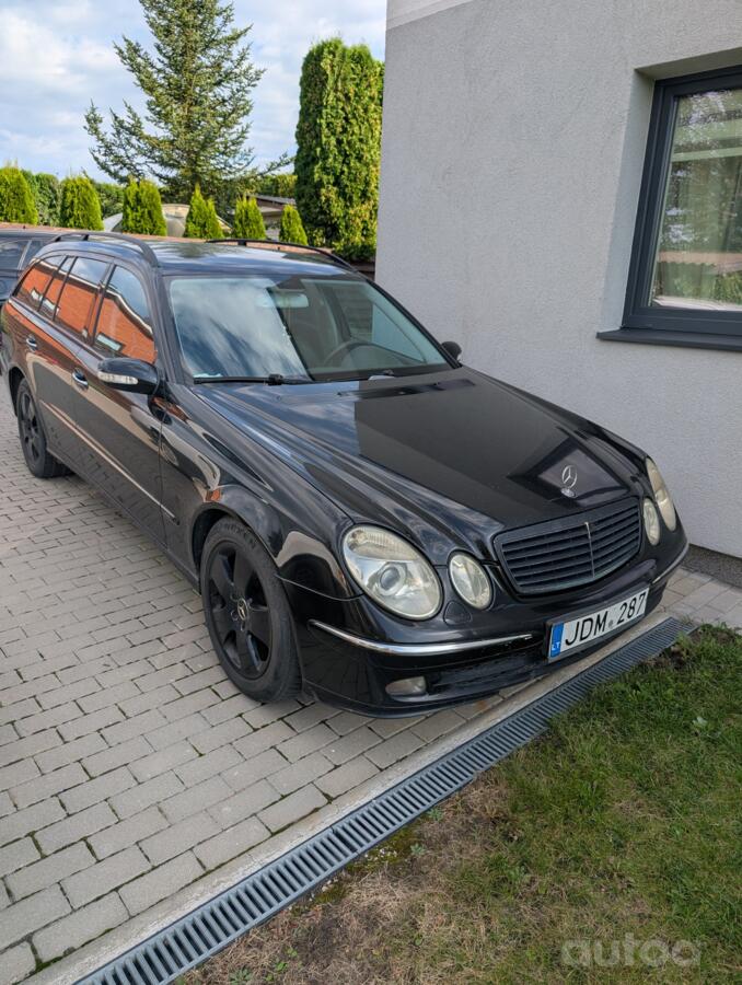 Mercedes-Benz E-Class W211 Sedan