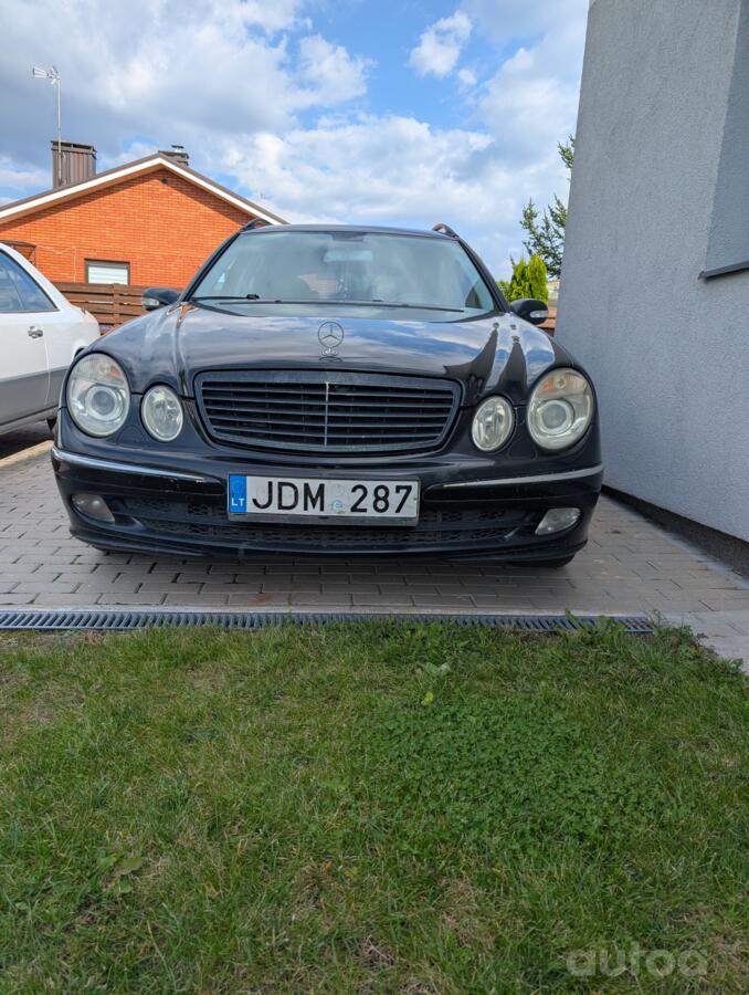 Mercedes-Benz E-Class W211 Sedan