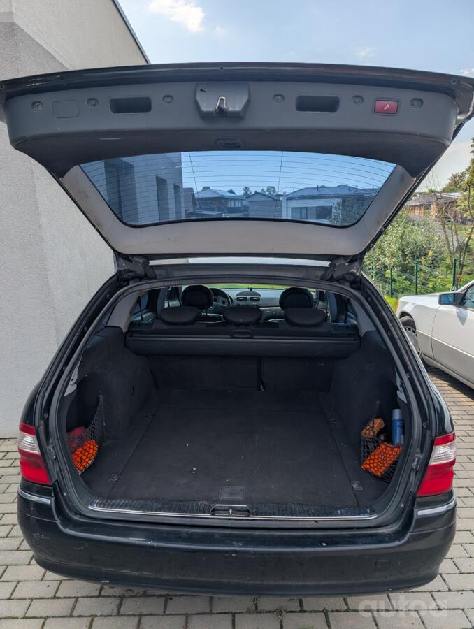 Mercedes-Benz E-Class W211 Sedan