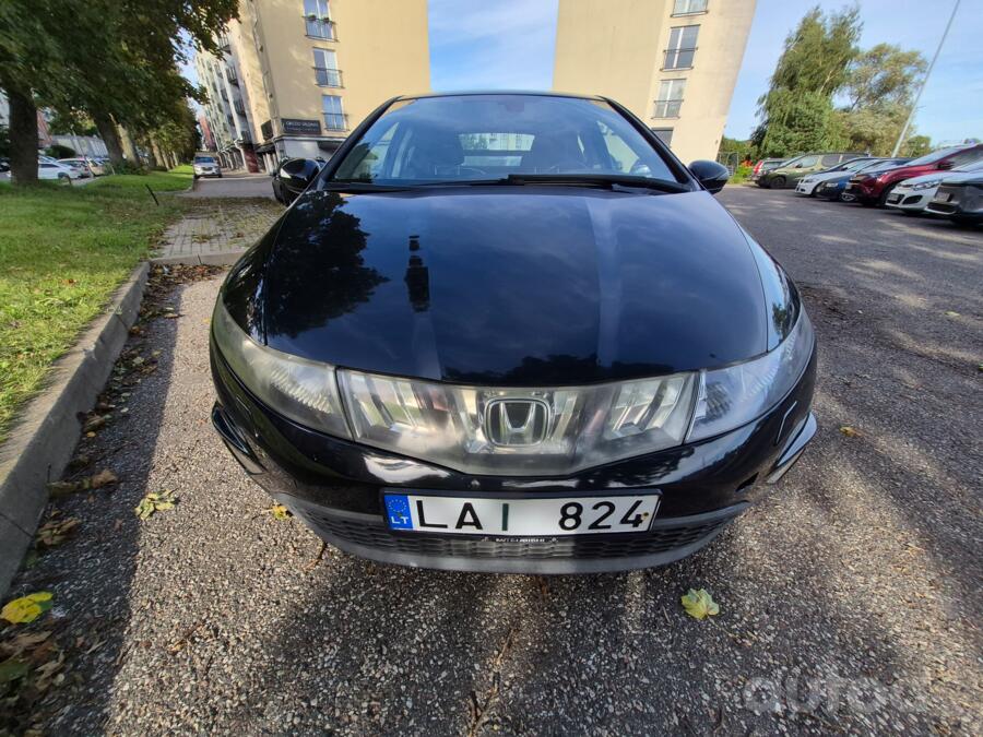 Honda Civic 8 generation Hatchback 5-doors