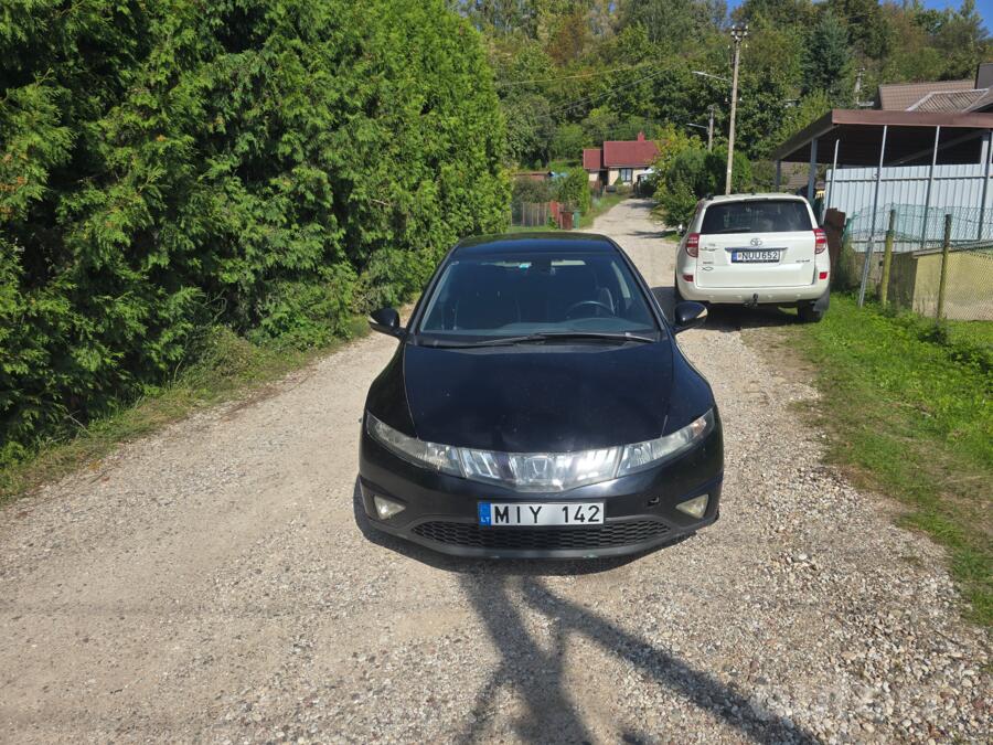 Honda Civic 8 generation Hatchback 5-doors