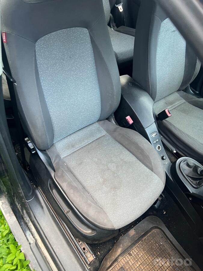 SEAT Toledo 3 generation Hatchback