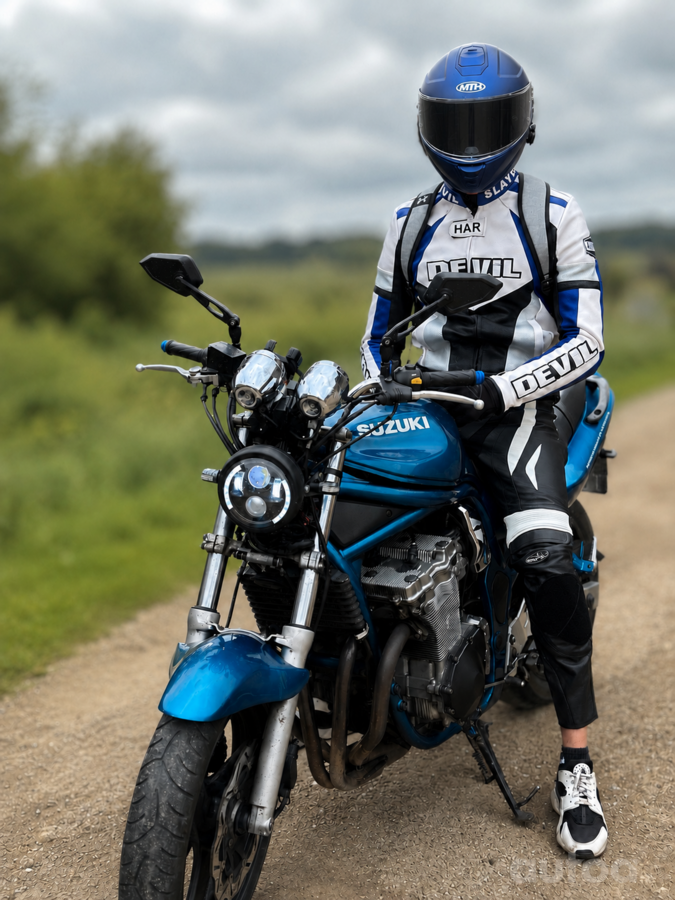 Suzuki GSF600S
