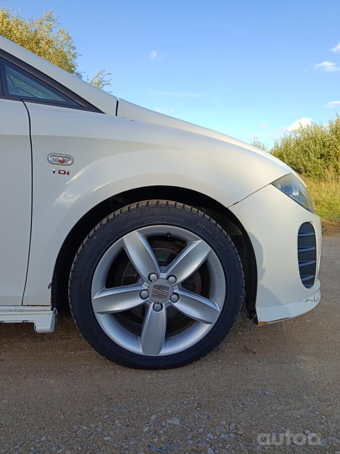 SEAT Leon 2 generation Hatchback 5-doors