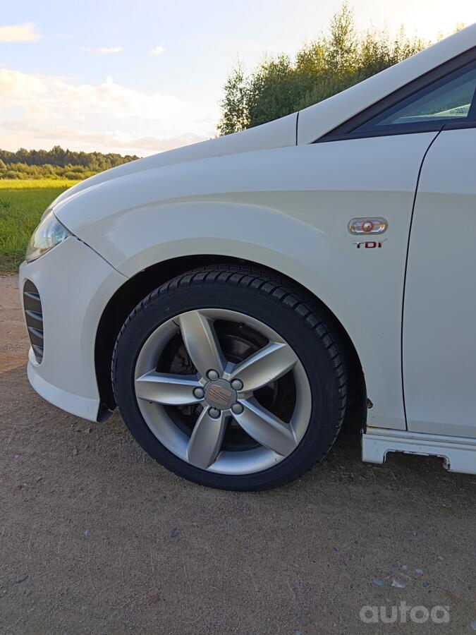 SEAT Leon 2 generation Hatchback 5-doors