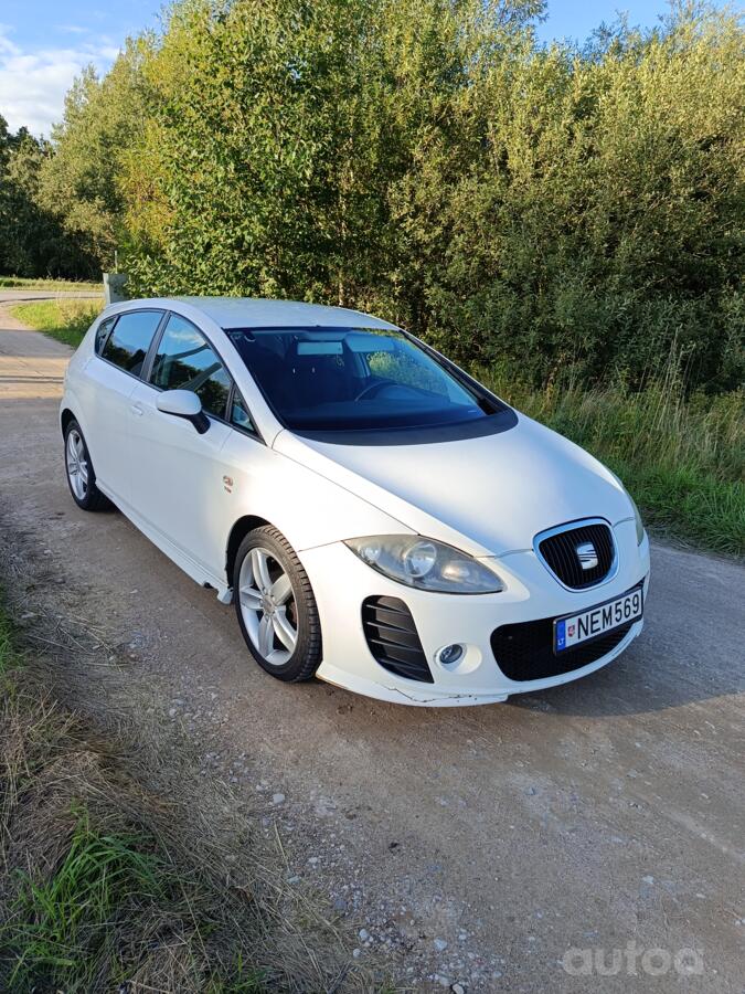 SEAT Leon 2 generation Hatchback 5-doors