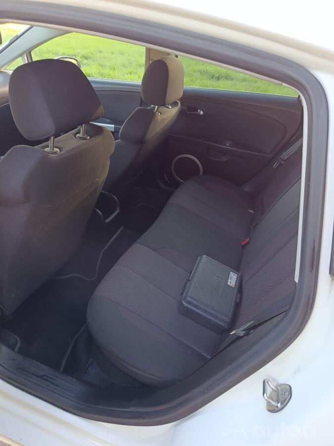 SEAT Leon 2 generation Hatchback 5-doors