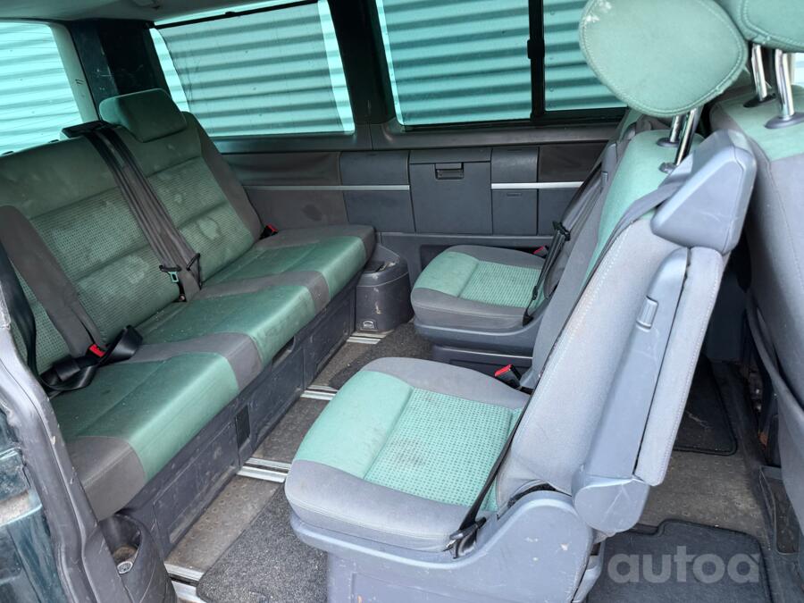 Volkswagen Multivan T5 Minivan