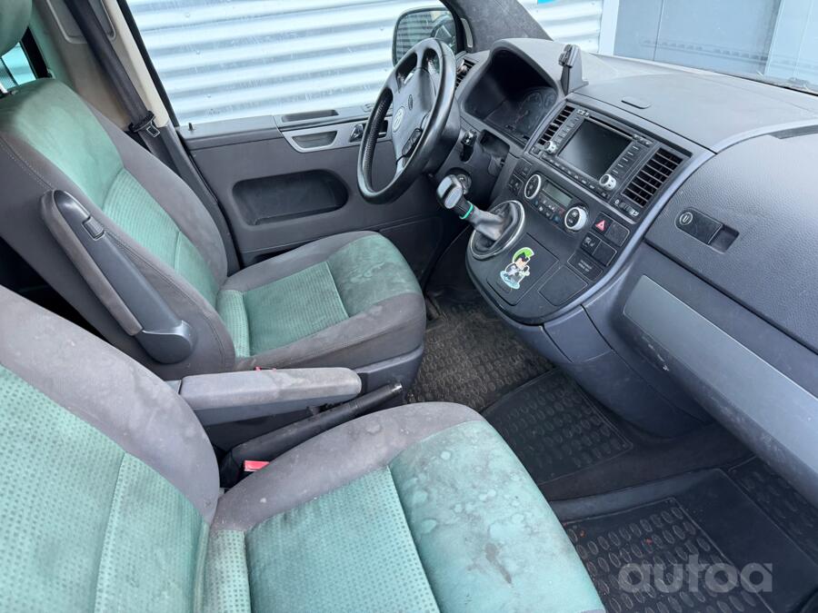 Volkswagen Multivan T5 Minivan