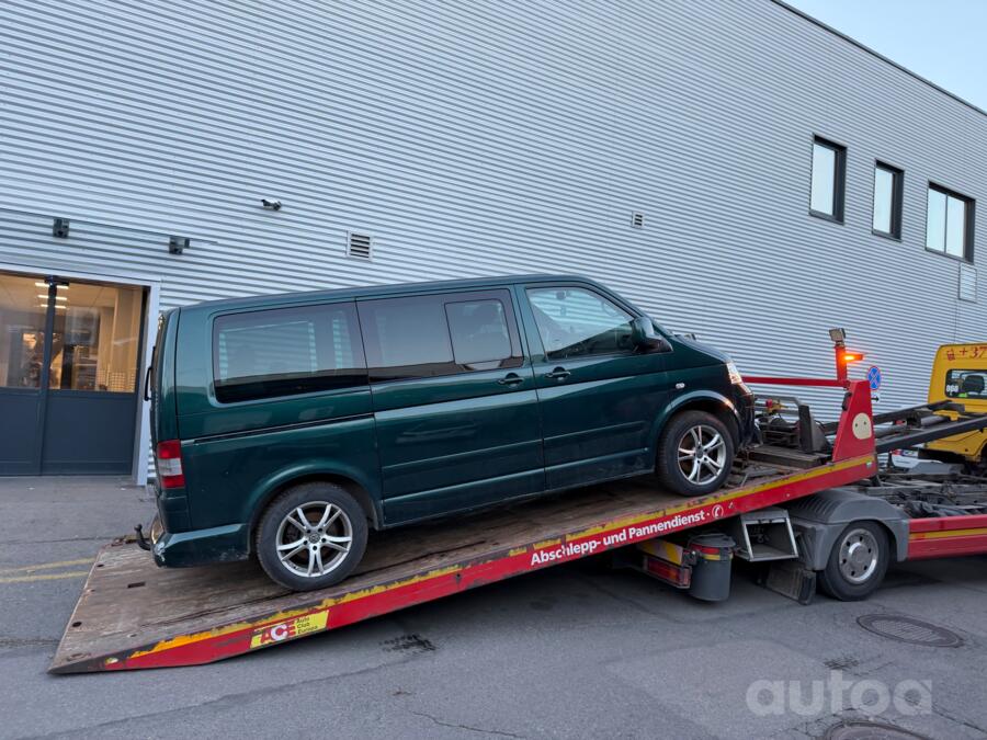 Volkswagen Multivan T5 Minivan