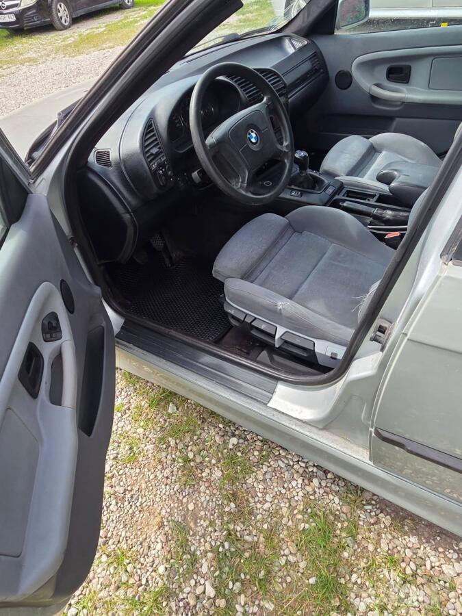 BMW 3 Series E36 Sedan