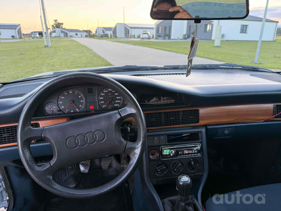 Audi 100