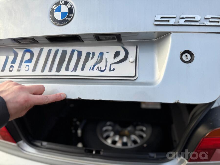 BMW 523 2006