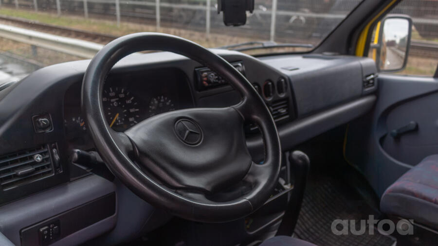 Mercedes-Benz Sprinter First generation