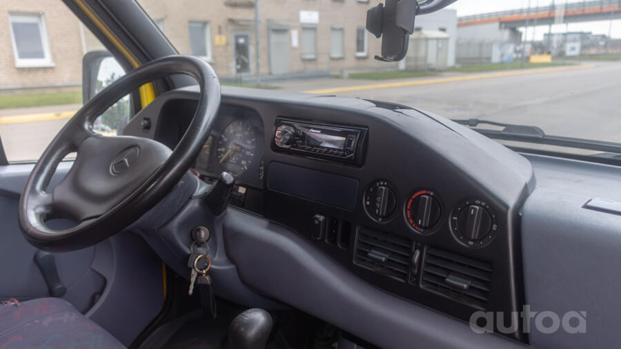 Mercedes-Benz Sprinter First generation