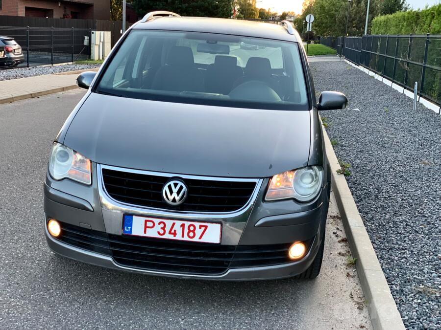 Volkswagen Touran 1 generation [restyling] Minivan 5-doors