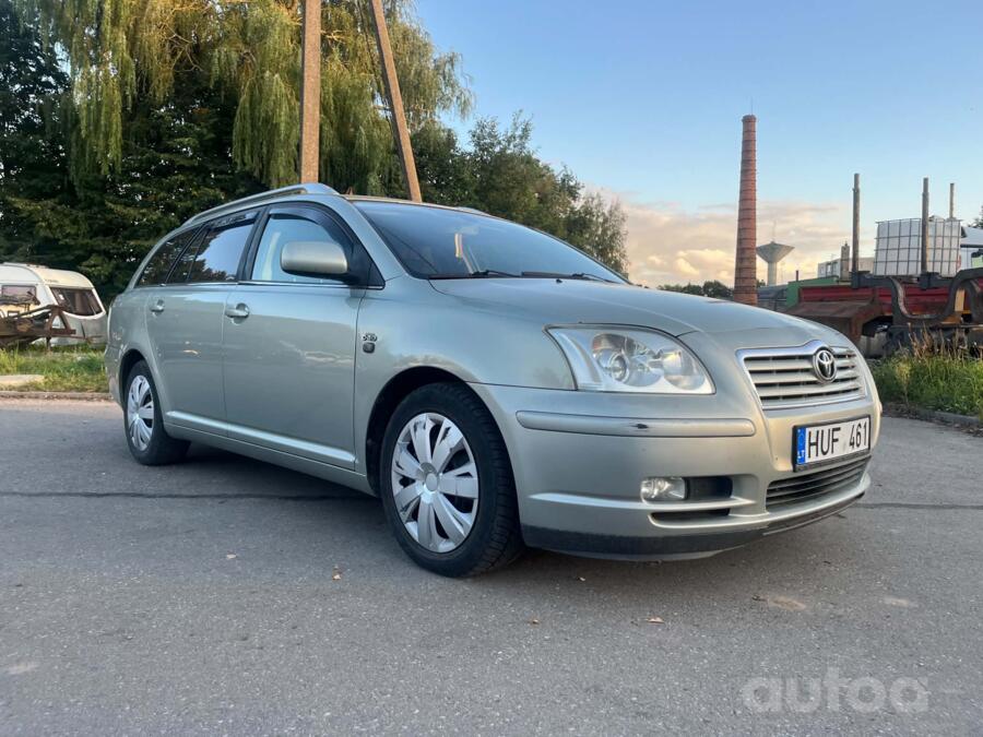 Toyota Avensis 2 generation wagon